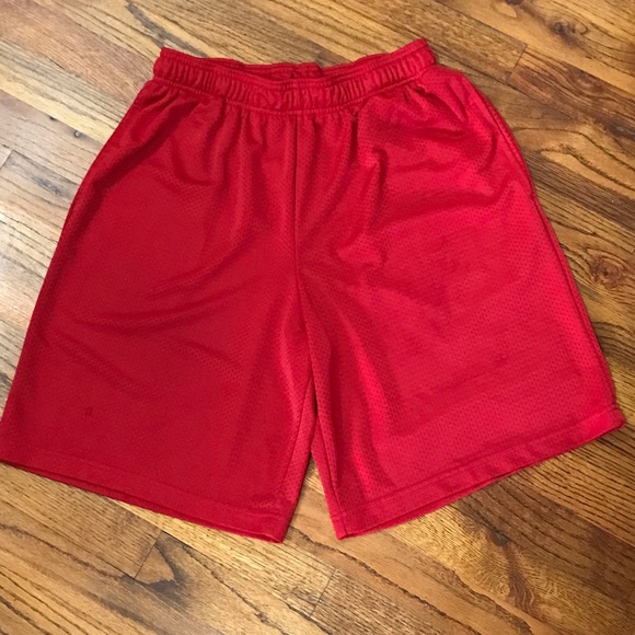Mens Red Xersion Climacool Dri-Fit Athletic Shorts
Large Pockets & Drawstring - Picture 4 of 9